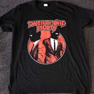 Twenty One Pilots - Emotional RoadShow Tour Shirt